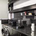 Rodrigues House - Private Jacuzzi Apartment