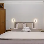 Rodrigues House - Private Jacuzzi Apartment *