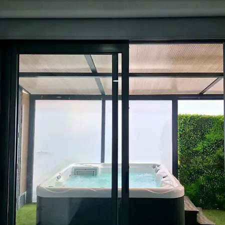 Rodrigues House - Private Jacuzzi