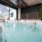 Rodrigues House - Private Jacuzzi Calheta (Madeira)