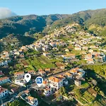 Rodrigues House - Private Jacuzzi * Calheta (Madeira)