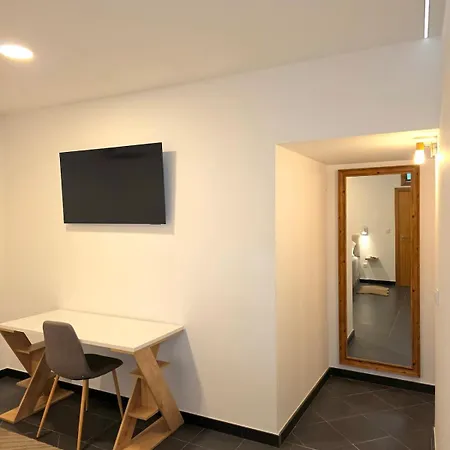 Rodrigues House - Private Jacuzzi Apartment *