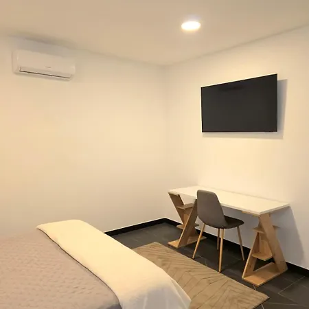 Rodrigues House - Private Jacuzzi * Calheta (Madeira)