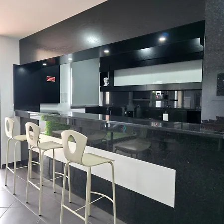 Rodrigues House - Private Jacuzzi Apartment