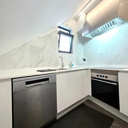 Rodrigues House - Private Jacuzzi Apartment *