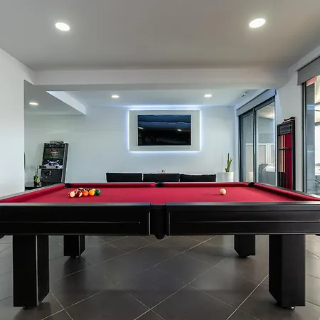 Rodrigues House - Private Jacuzzi Calheta (Madeira)