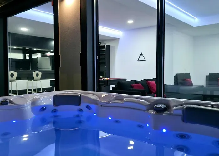 Rodrigues House - Private Jacuzzi *