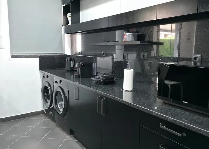 Rodrigues House - Private Jacuzzi * Calheta (Madeira)